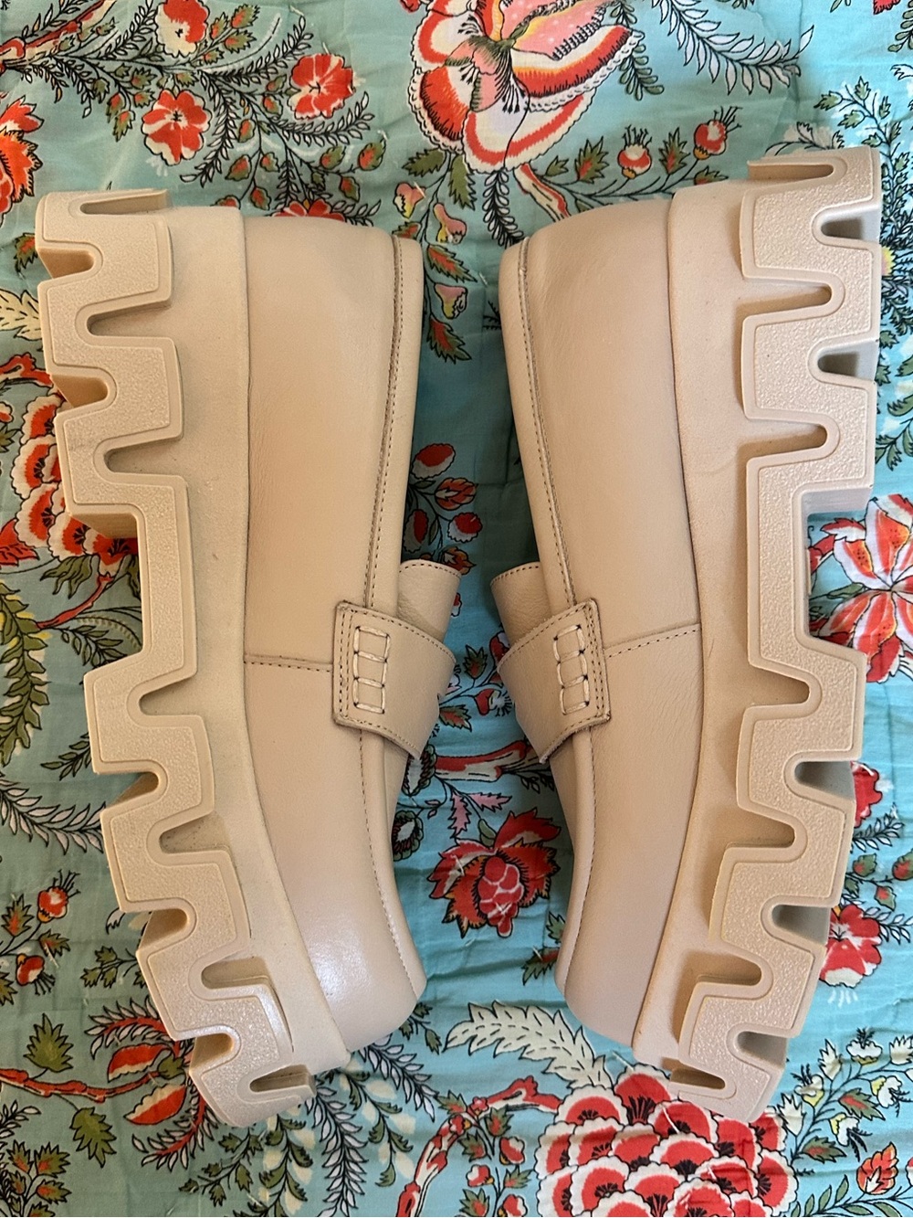 ALOHAS Brand New Chunky Platform Loafers in Nude